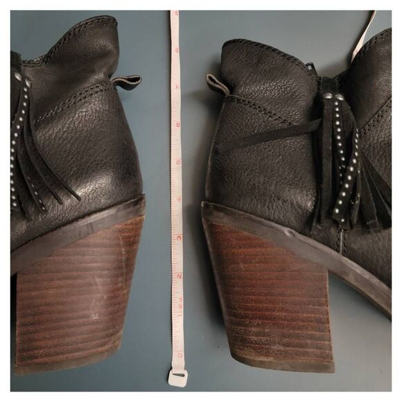 Boots Lucky Brand Black Leather Country Western Bohemian Biker Ankle Booties - Picture 12 of 13